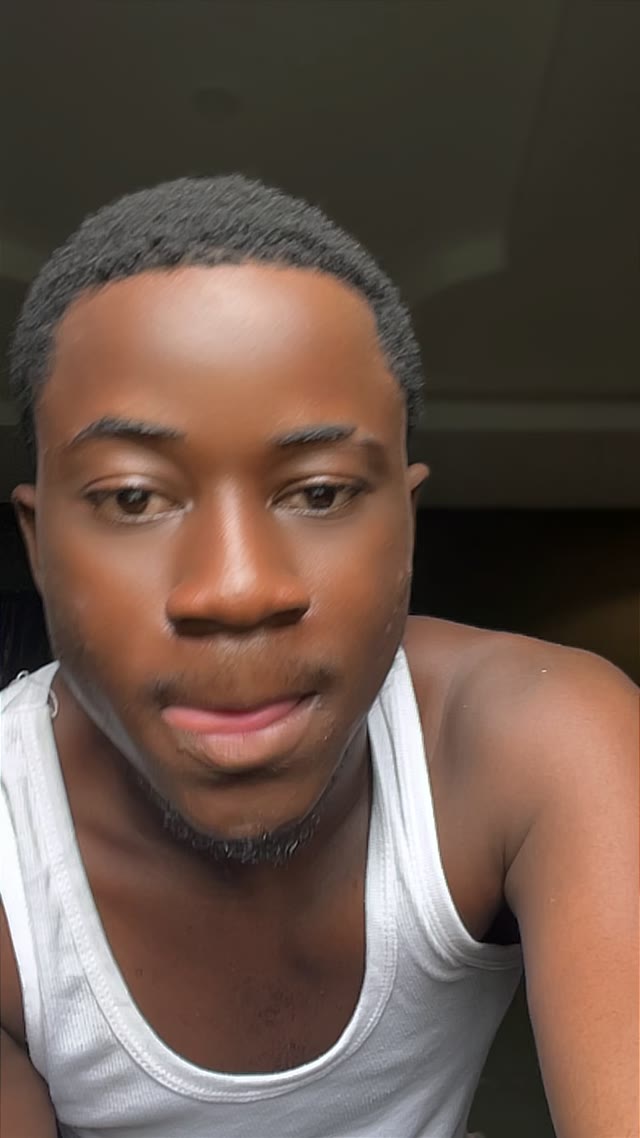 AF36F630 7120 461F 9057 2F1216A9D3CB green screen