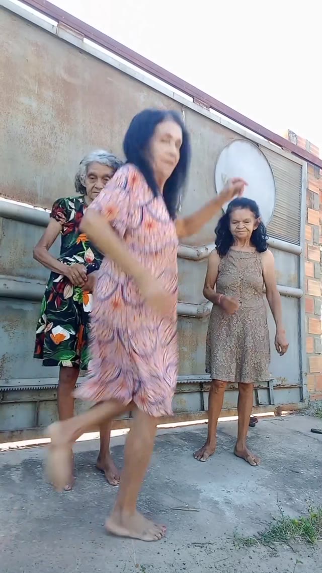 Dancing grannies green screen