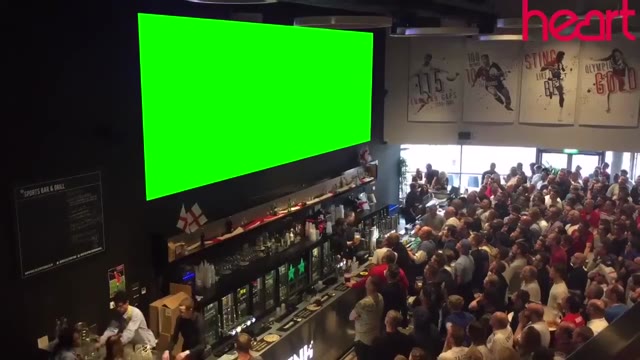 Pub reaction green screen