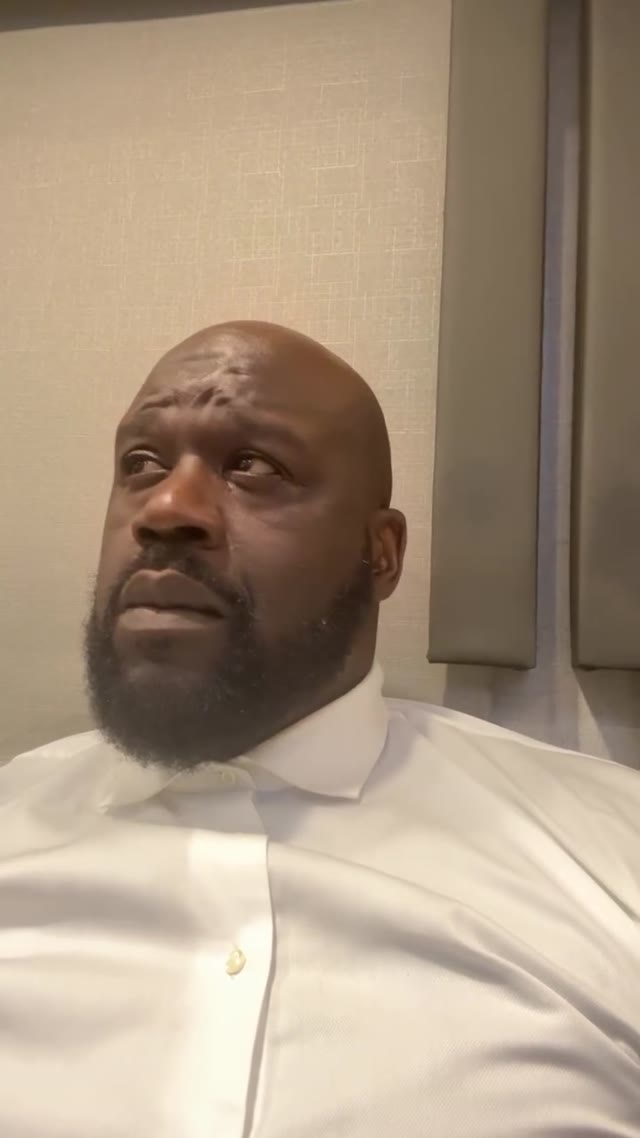 Shaq singing stop drop green screen