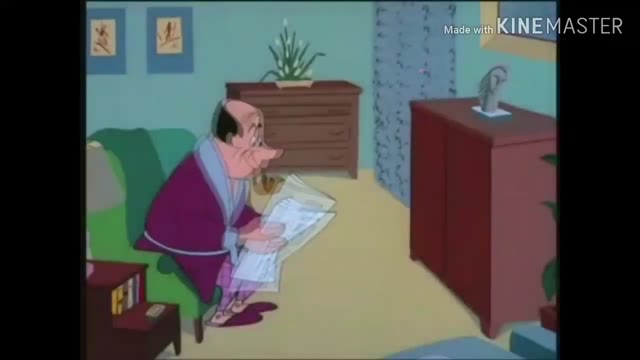The Guy Break His own TV green screen